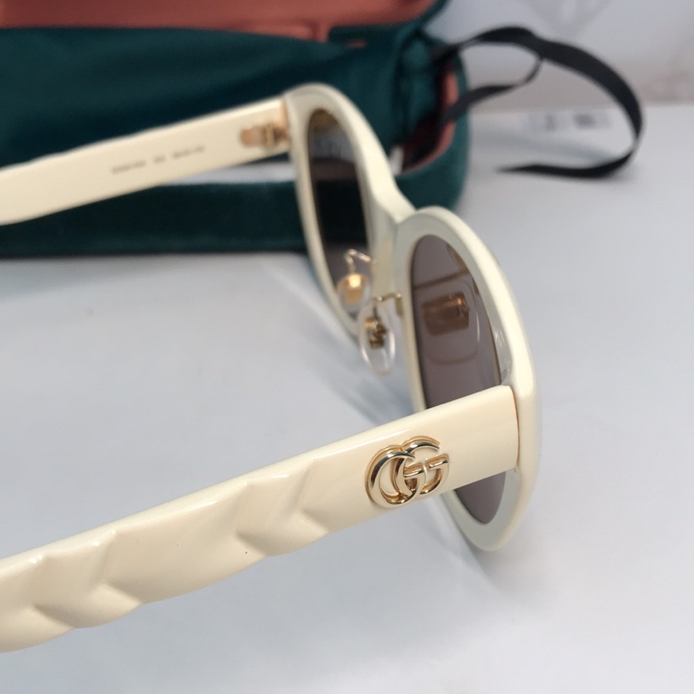 New ✨ Authentic Gucci GG0814SK 002 Sunglasses – Ivory Frame with Brown Lenses ✨ - Picture 11 of 14